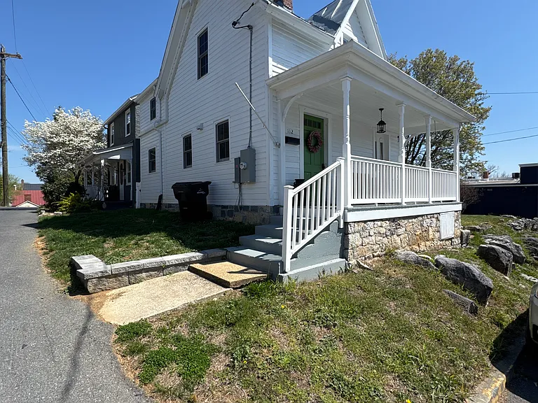 112 Wolfe St — Photo 29
