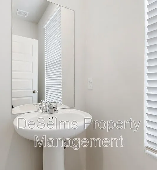 431 Alcott Way — Photo 6