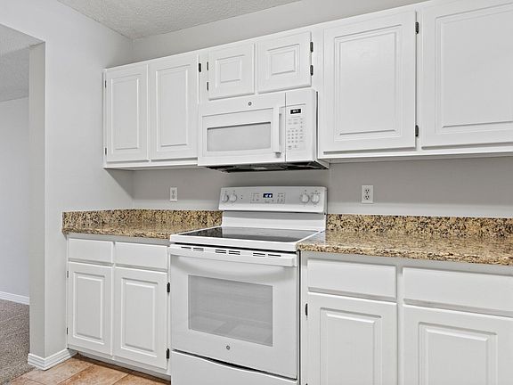 4th image of 364 Schneider Dr Unit 9