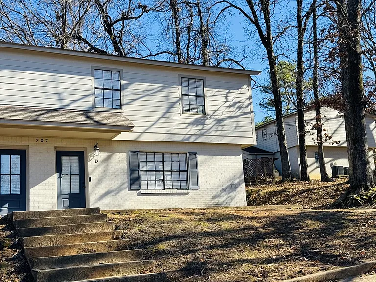 707 McLarty Rd #D — Photo 1