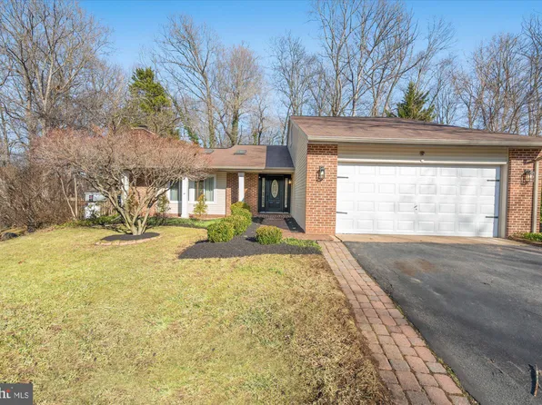 506 Sugarland Run Dr, Sterling, VA 20164