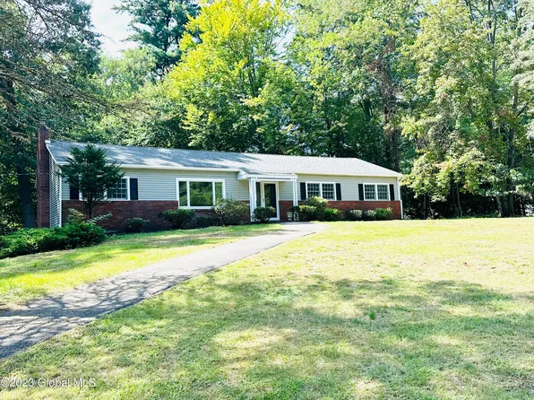 39 Terrace Court, Ballston Lake, NY 12019