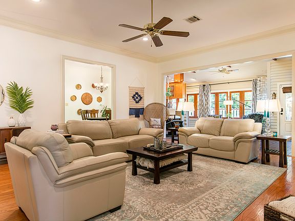 5th image of 406 Kilbourne Cir