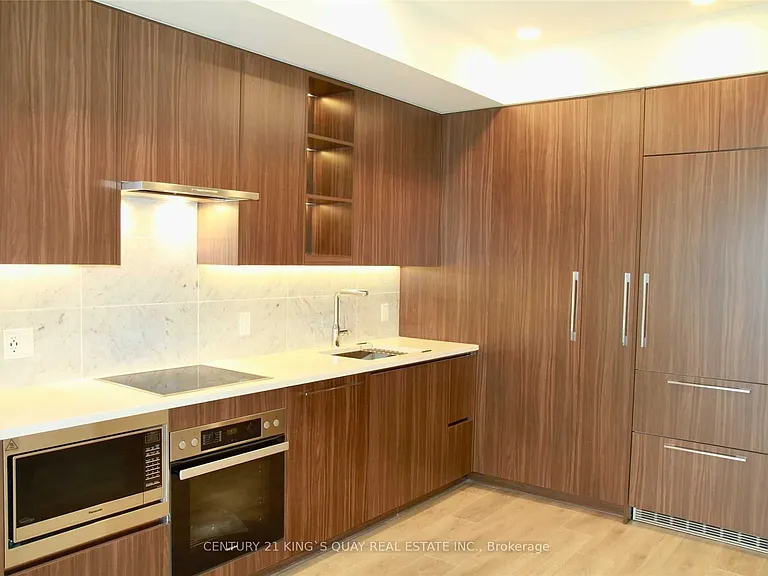 85 McMahon Dr #3701 — Photo 11