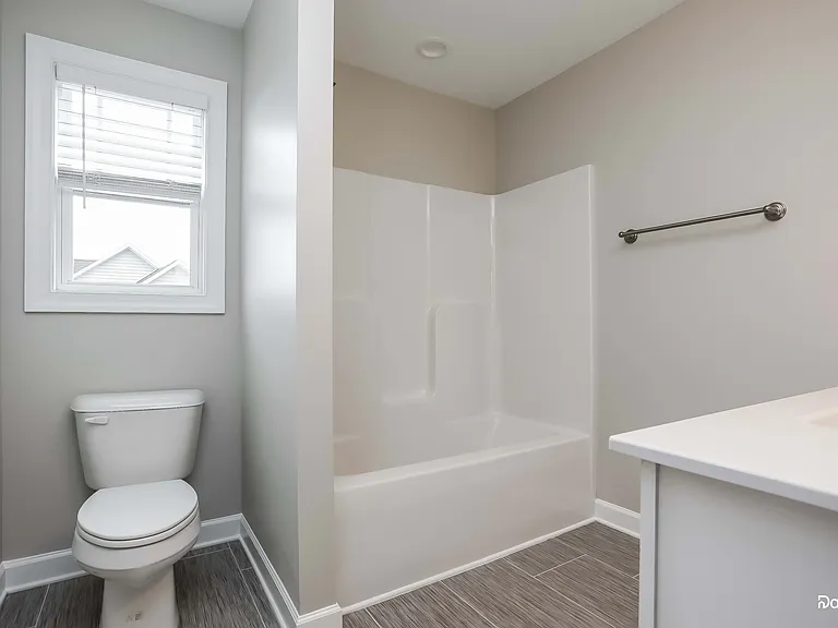 124 Stratocastor Dr — Photo 13