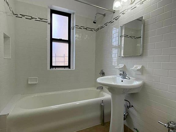 3rd image of 147 W 230th St #D