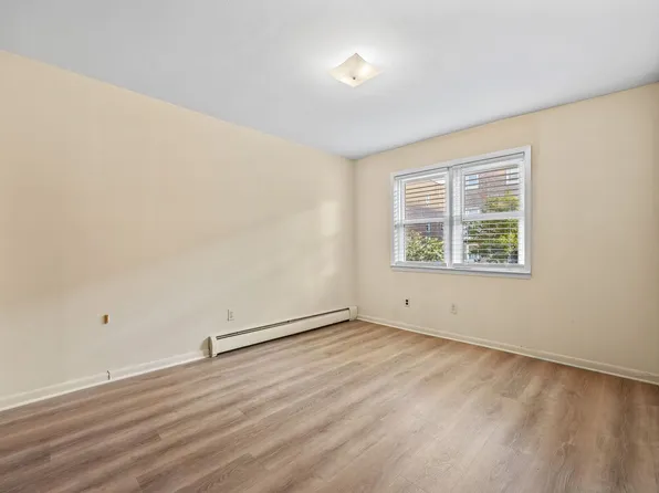 155 Bay 44th Street image 11 of 20