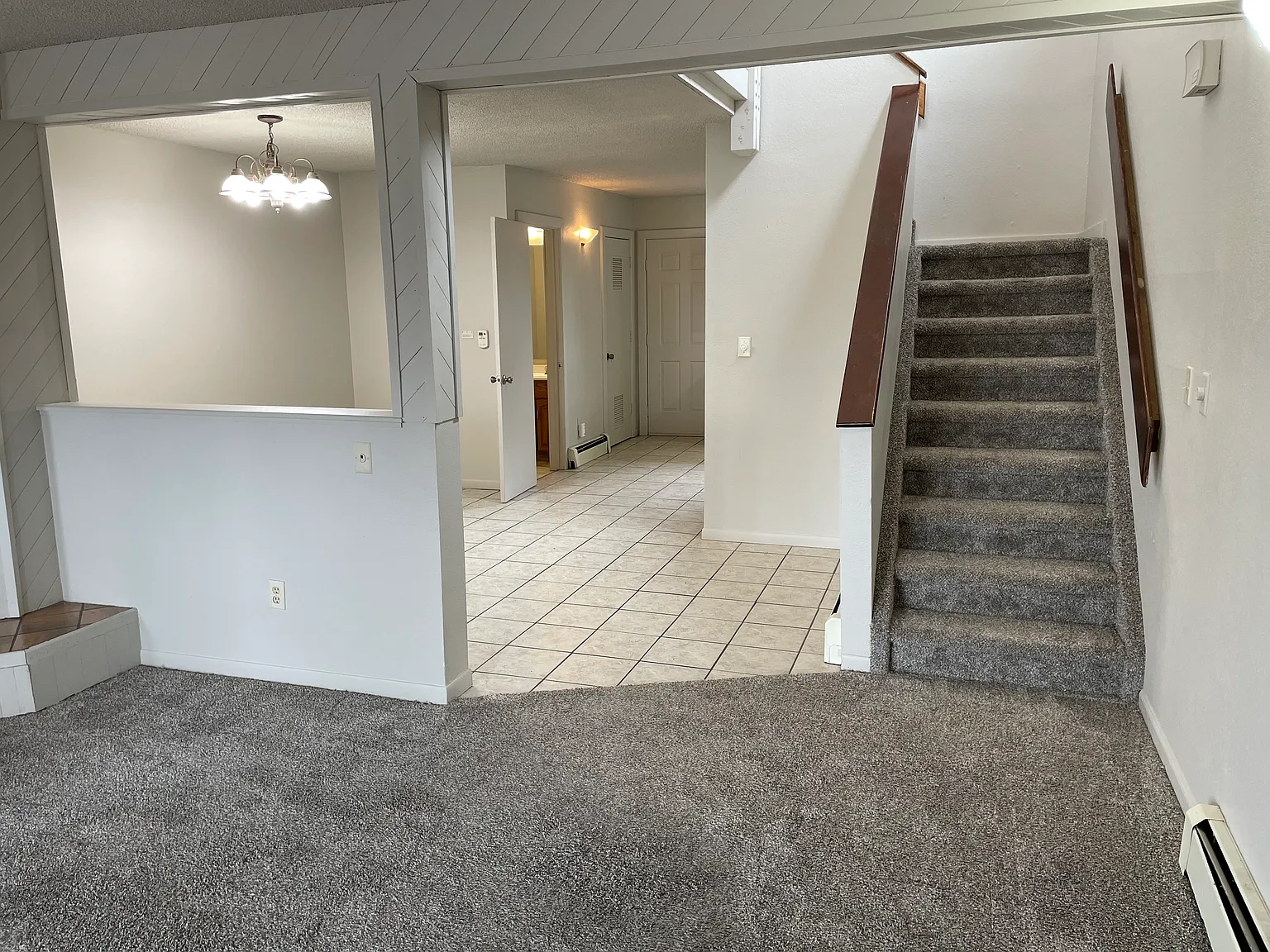 2 bed, 1.5 bath, 1260 sqft, $1,650 — Photo 2