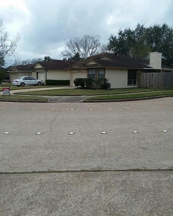 1st image of 20527 Broughwood Cir