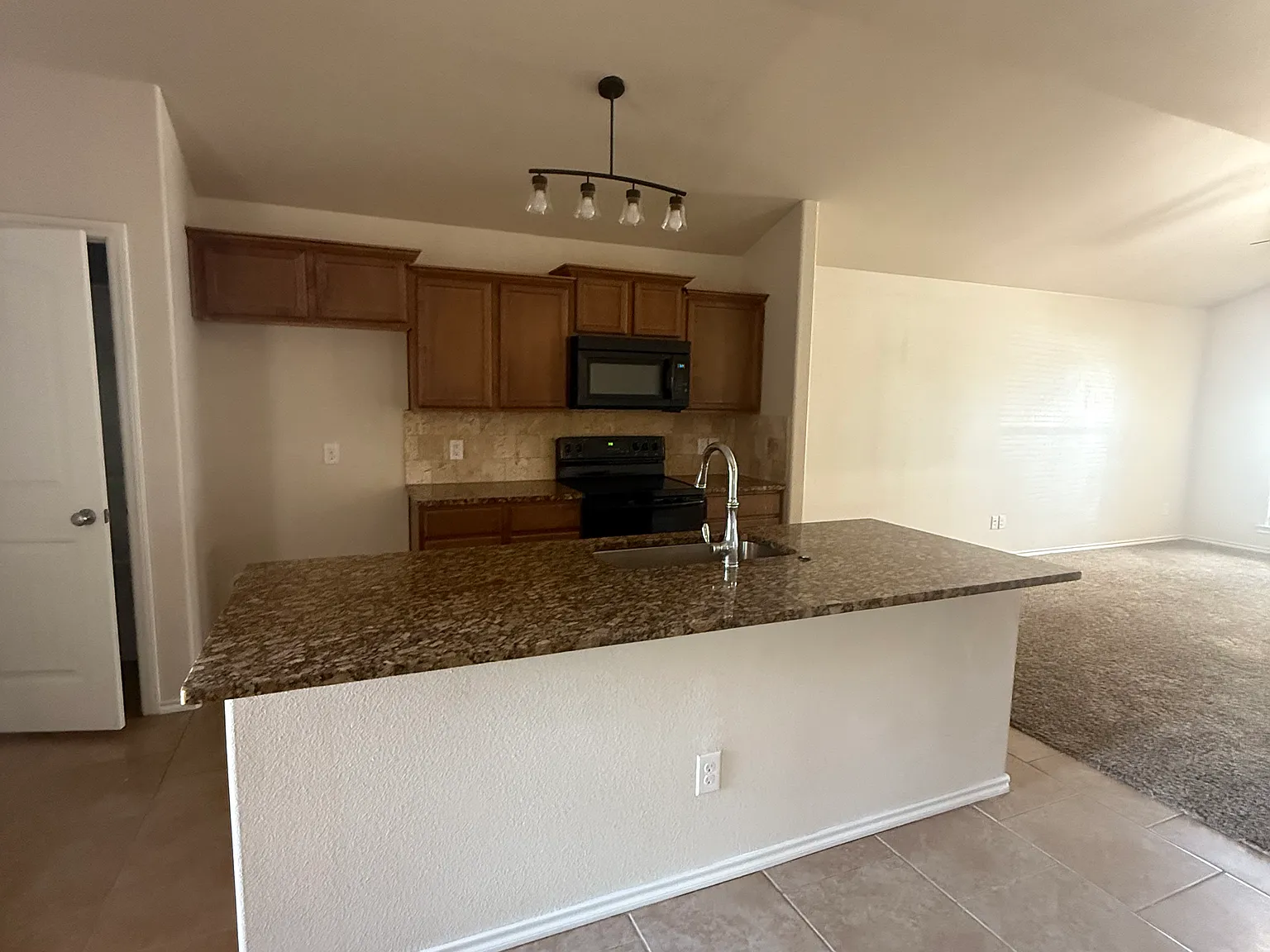 10106 Viola Ave — Photo 4