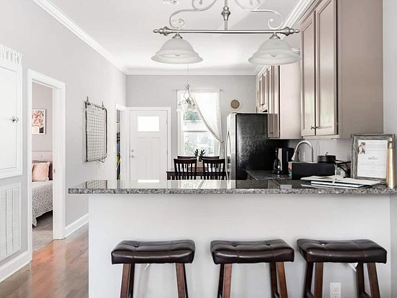 4th image of 1716 Kirby Ave