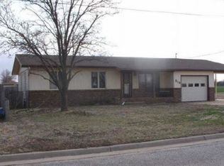 215 W Avenue D, South Hutchinson, KS 67505
