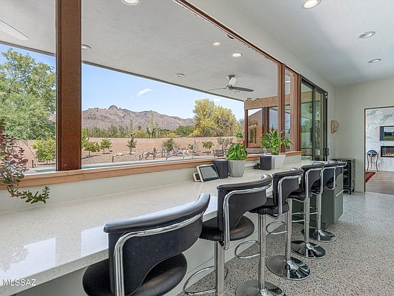 3rd image of 1361 E Paseo Pavon