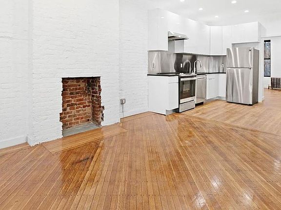 3rd image of 365 Hancock St APT 3