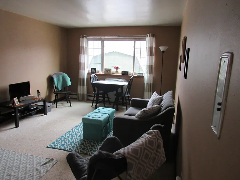2523 N Oakland Ave #108 — Photo 3