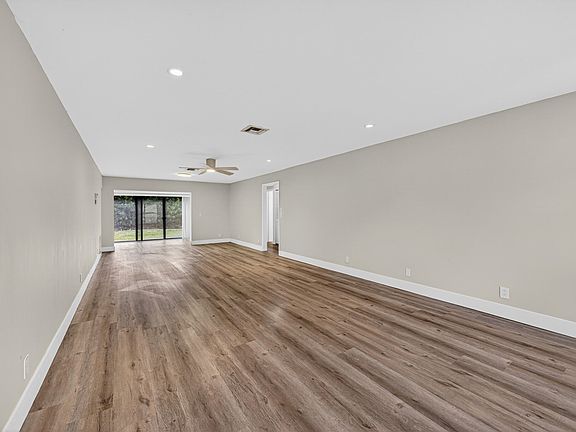 5th image of 4867 Hawkwood Road