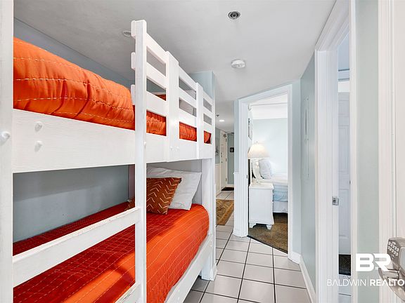 4th image of 517 E Beach Blvd APT 2A