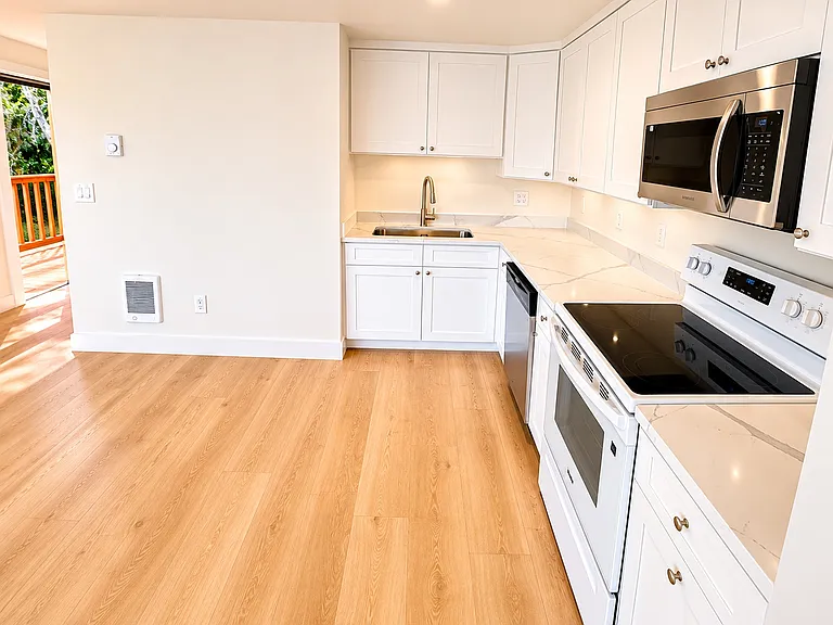 8711 S 114th St #5A — Photo 10