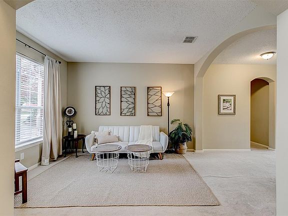 5th image of 1304 Rosebrook Dr