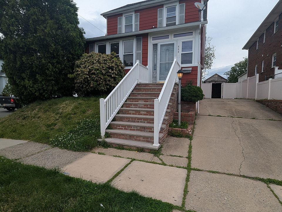 1st image of 448 Ainsworth St