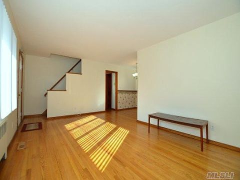 3rd image of 610 Baylor Pl