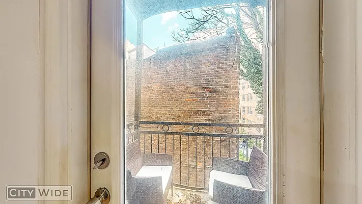 Rented by City Wide Apartments | media 11