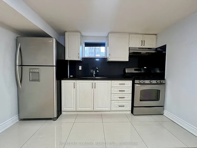 309 Princess Ave #BASEMENT — Photo 4