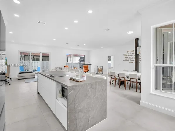 5374 SW 33rd Ave, Fort Lauderdale, FL 33312