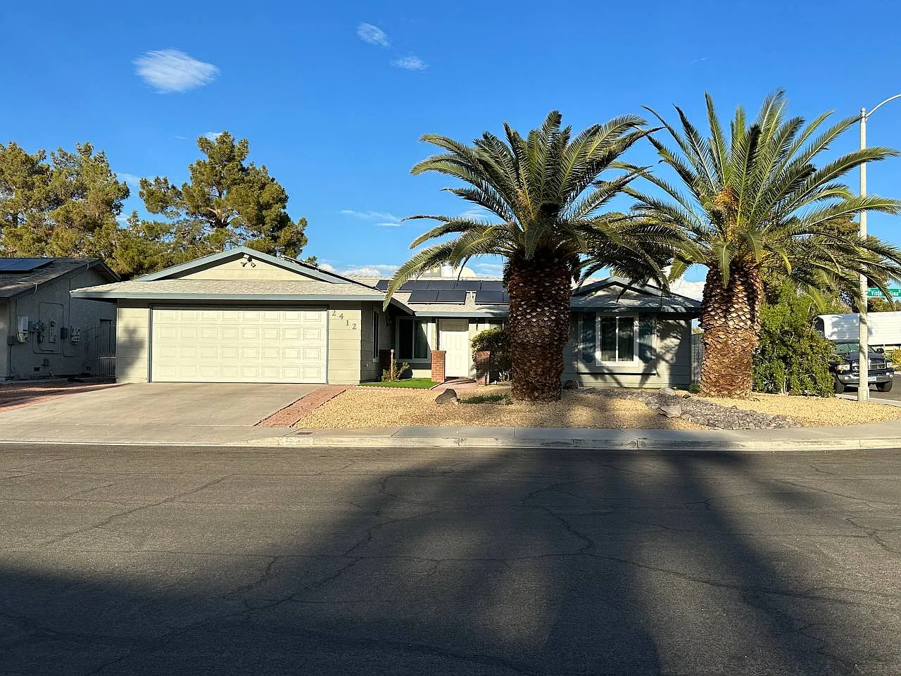 3 bed, 1860 sqft, $4,200 — Photo 3
