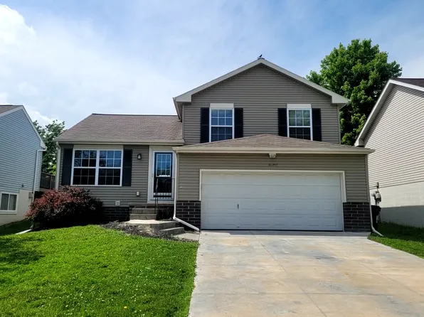 16497 Grant St, Omaha, NE 68116