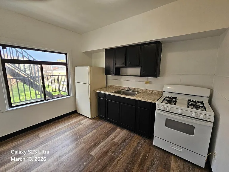 544 Bessemer Ave — Photo 3