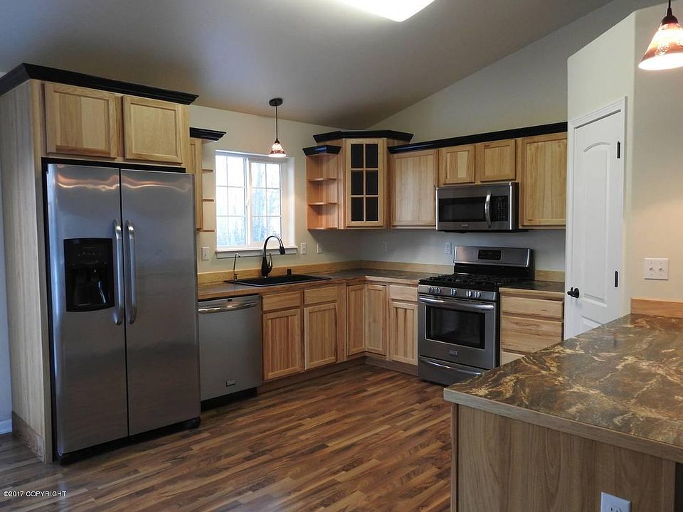 1st image of 780 S Park Pl