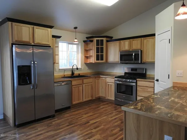 780 S Park Pl, Palmer, AK 99645