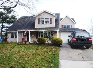 120 Deerfield Ln, Aberdeen, NJ 07747