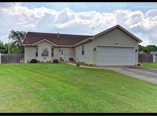 2706 Cross Creek Ct, Joliet, IL 60435