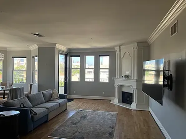 1658 Camden Ave APT 401, Los Angeles, CA 90025