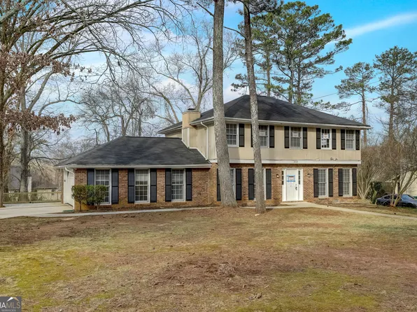 3935 Woodyhill Dr, Lithonia, GA 30038