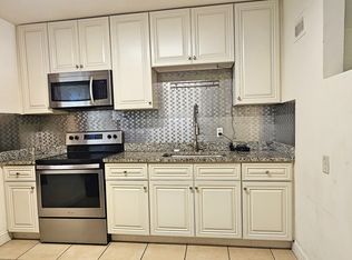 180 2nd St SW, Largo, FL 33770
