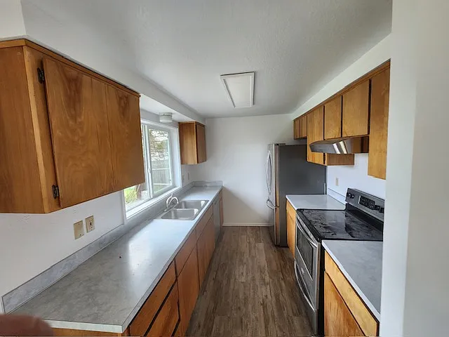 3 bed, 1022 sqft, $1,750 — Photo 2