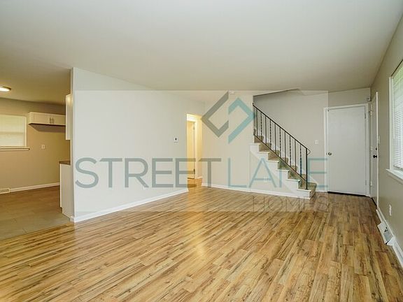 3rd image of 4917 Betsy Dr