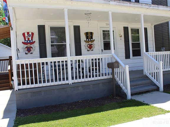 3rd image of 119 Eagle St