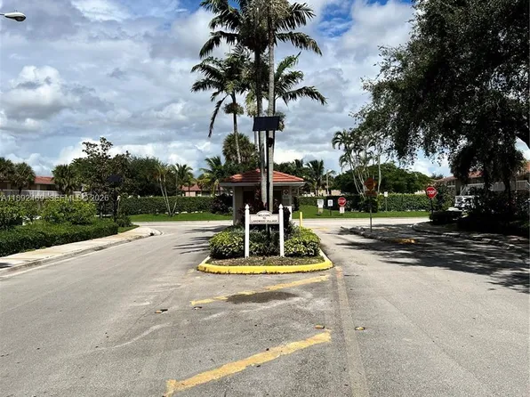 10181 Twin Lakes Dr #23-B, Coral Springs, FL 33071