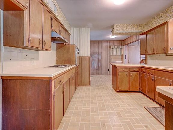 5th image of 5510 Briarbend Dr