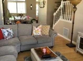 131 Chatsworth Cir, Schaumburg, IL 60194