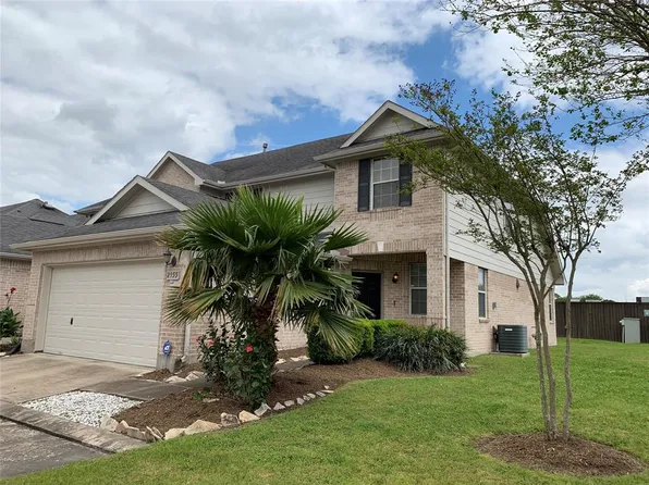 2955 Meadowglen Crst, Houston, TX 77082