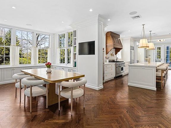 5th image of 99 Mamaroneck Road