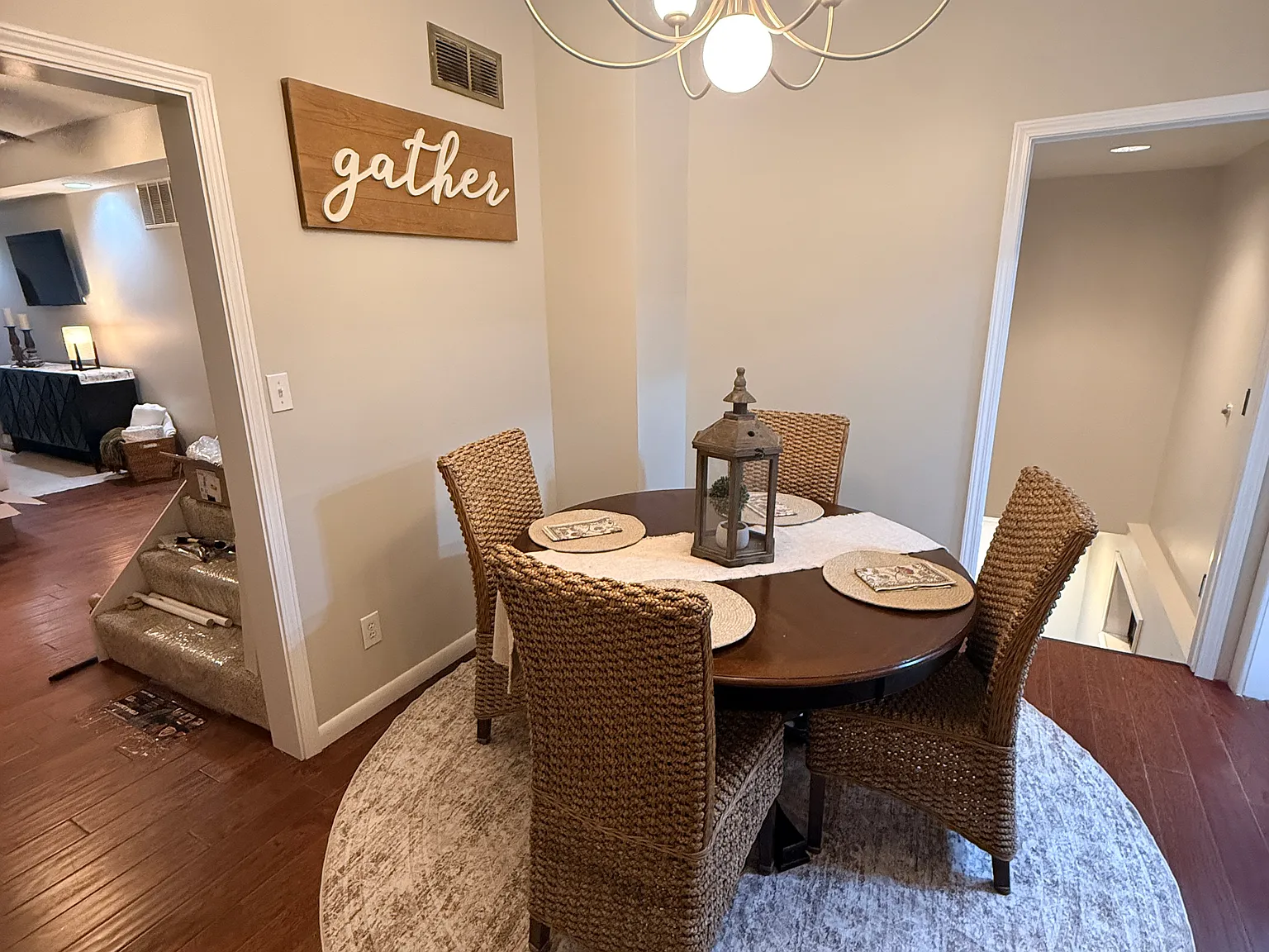 4 bed, 2050 sqft, $2,500 — Photo 3