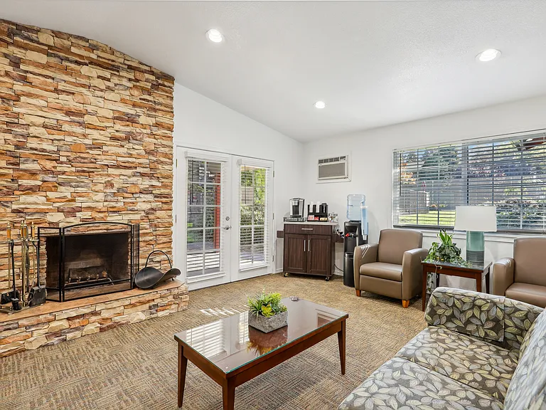 Cascade Park Apartments — Photo 24