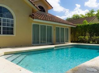 525 E Misty Oaks Dr, Pompano Beach, FL 33069