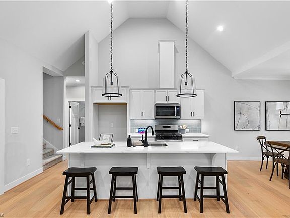 4th image of 149 Beauchamp Oaks Ct